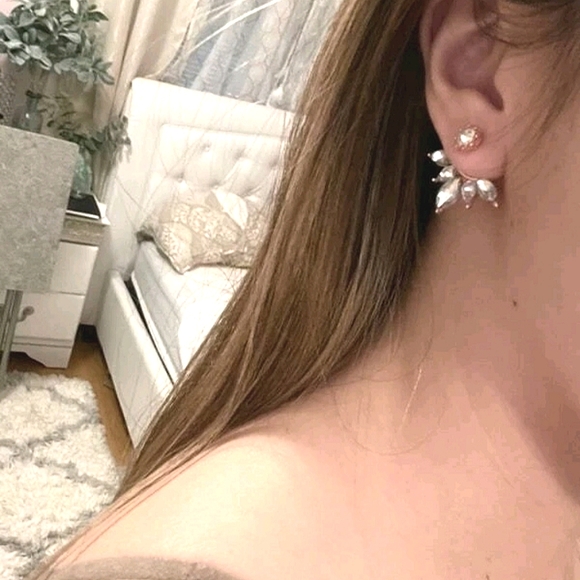 Rhinestone clear elegant small swing jacket dainty studs earrings 2/$30 - Picture 8 of 9
